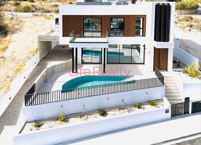 Image No.1-3 Bed House for sale