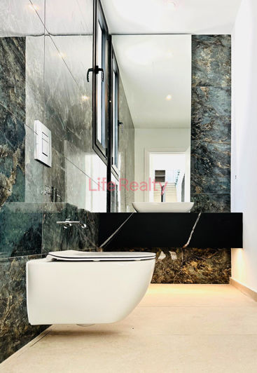 Image No.19-3 Bed House for sale