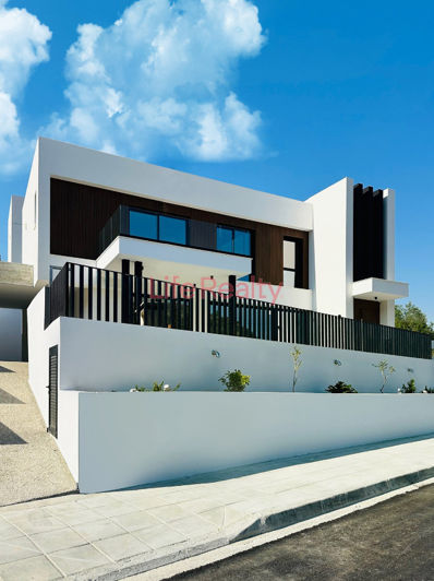 Image No.24-3 Bed House for sale