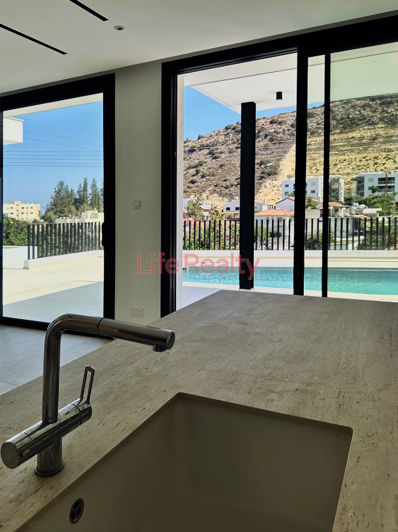 Image No.7-3 Bed House for sale