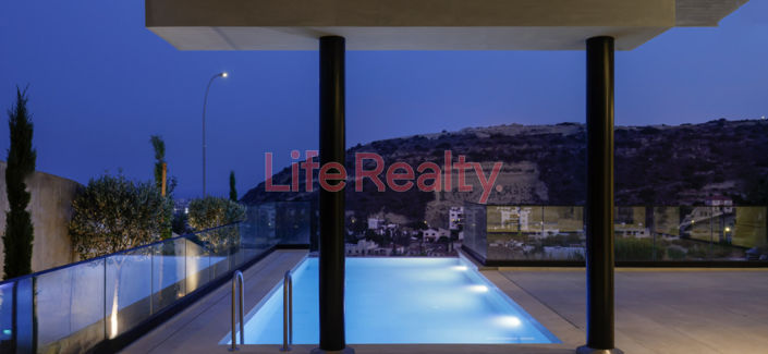 Image No.11-5 Bed House for sale