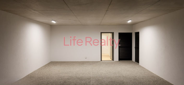 Image No.17-5 Bed House for sale