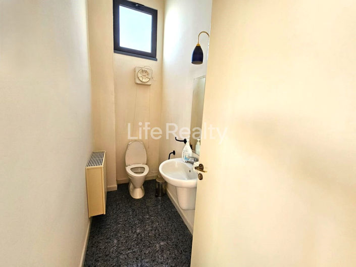 Image No.23-6 Bed Property for sale