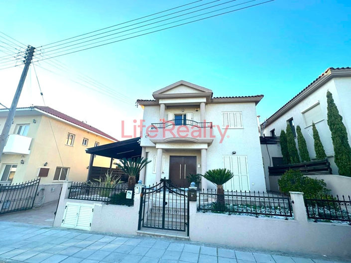 Image No.1-Maison de 4 chambres à vendre à Limassol