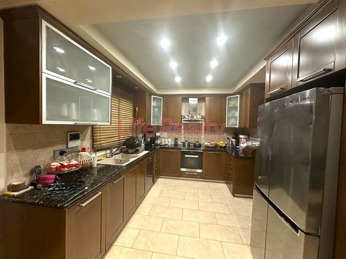 Image No.5-4 Bed House for sale