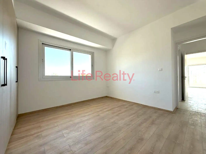 Image No.3-Appartement de 2 chambres à vendre à Ypsonas