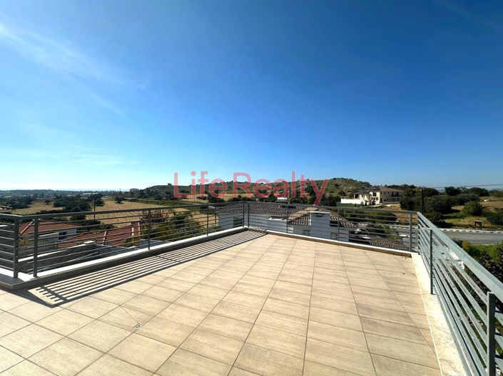 Image No.13-Maison de 5 chambres à vendre à Psematismenos