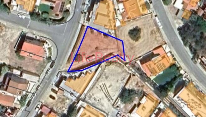 Image No.1-Terrain à vendre à Agios Athanasios