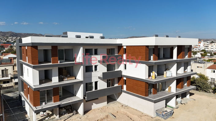 Image No.1-Appartement de 2 chambres à vendre à Agios Athanasios