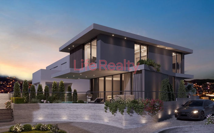 Image No.2-4 Bed House for sale