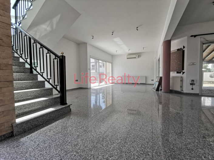 Image No.10-5 Bed House for sale