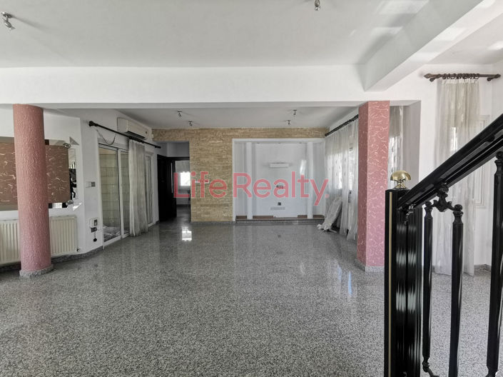 Image No.11-5 Bed House for sale