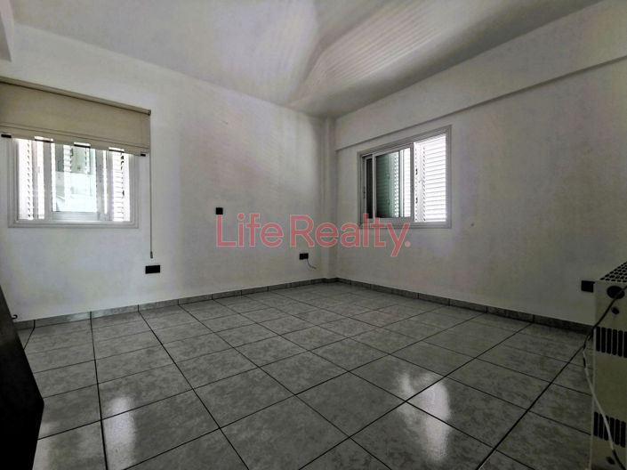 Image No.22-5 Bed House for sale