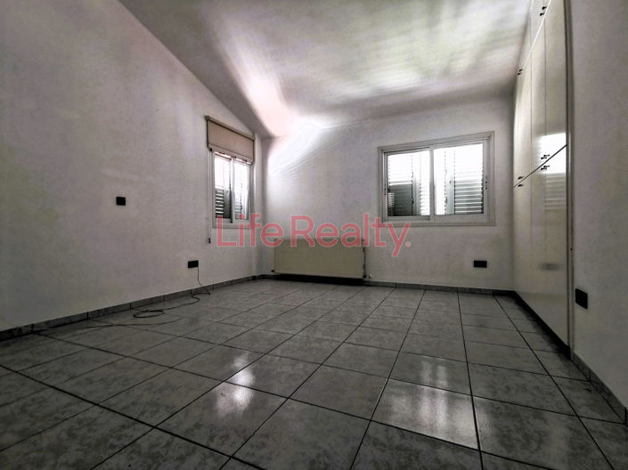 Image No.23-5 Bed House for sale