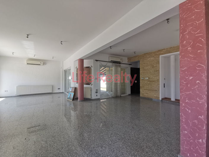 Image No.5-5 Bed House for sale