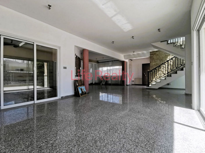 Image No.9-5 Bed House for sale