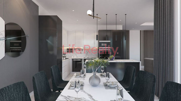 Image No.10-10 Bed Property for sale