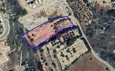 Terre à vendre à Agios Athanasios