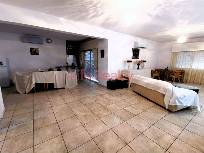 Image No.3-Appartement de 3 chambres à vendre à Mesa Geitonia