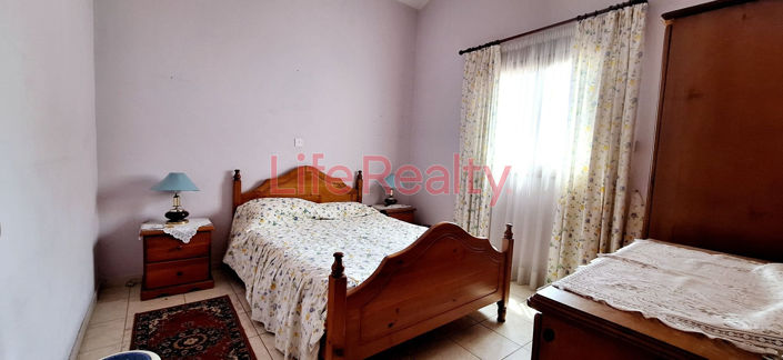 Image No.12-3 Bed House for sale