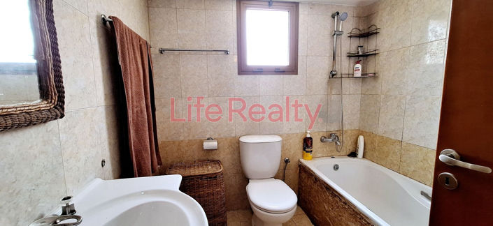 Image No.16-3 Bed House for sale