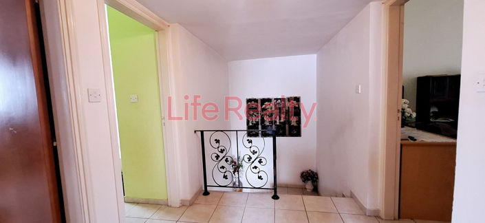 Image No.17-3 Bed House for sale