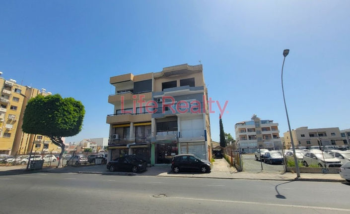 Image No.1-Commercial à vendre à Omonia