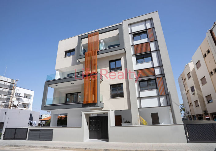 Image No.1-3 Bed Apartment for sale