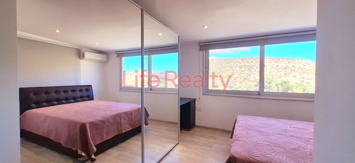 Image No.13-3 Bed House for sale