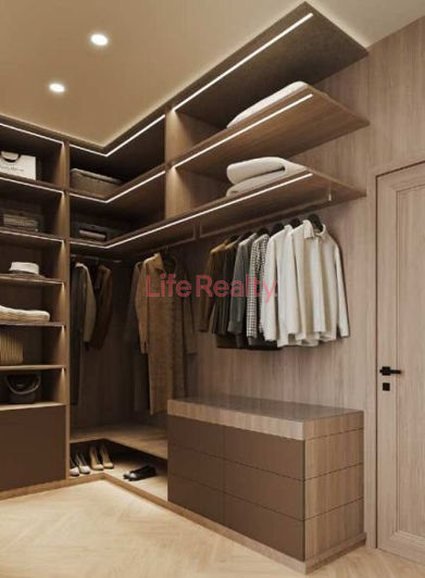 Image No.17-11 Bed Property for sale