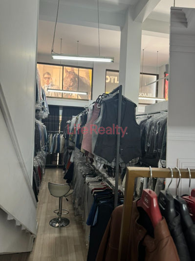 Image No.3-Commercial à vendre à Mesa Geitonia