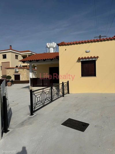 Image No.1-2 Bed House for sale