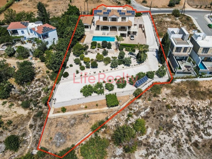 Image No.1-7 Bed House for sale