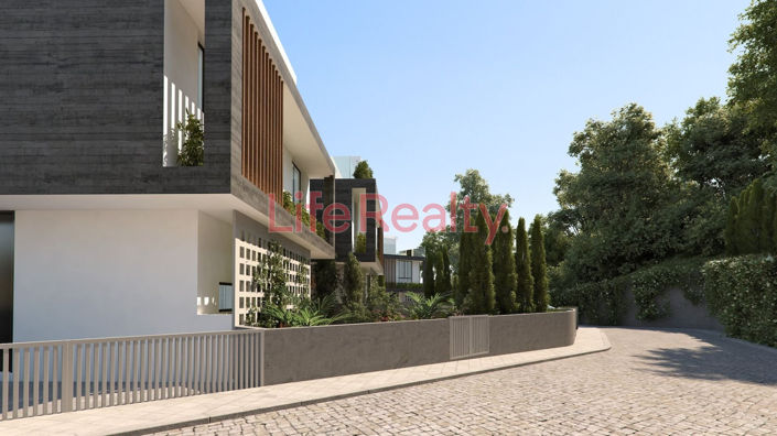 Image No.12-4 Bed House for sale