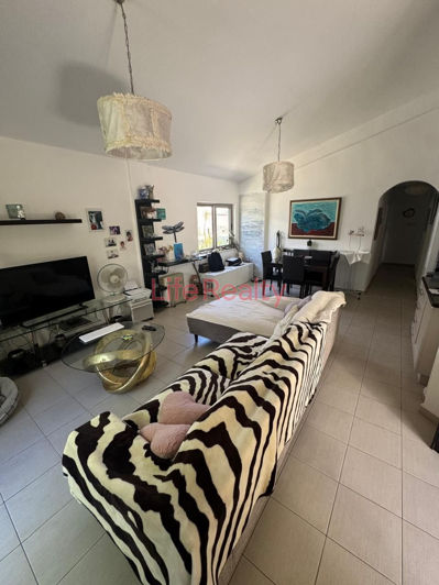 Image No.1-3 Bed House for sale