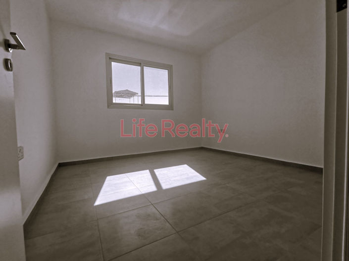 Image No.10-9 Bed Property for sale