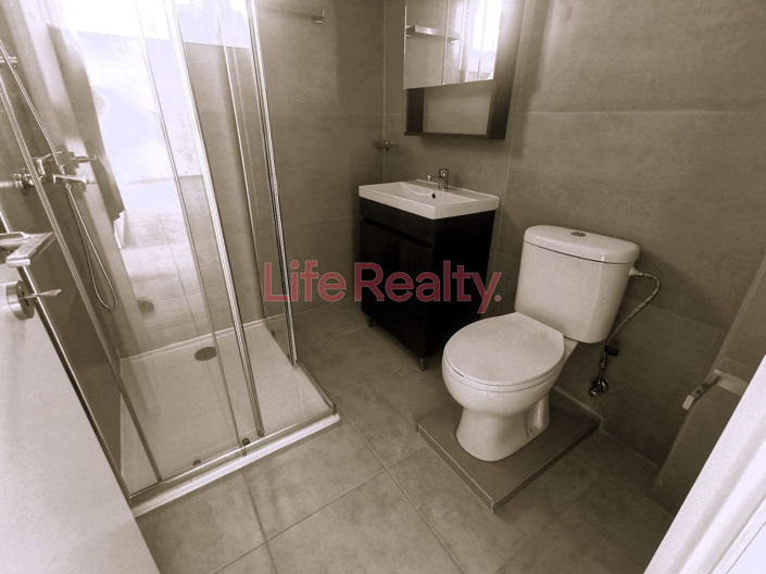 Image No.11-9 Bed Property for sale