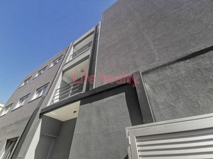 Image No.7-9 Bed Property for sale