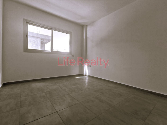 Image No.9-9 Bed Property for sale