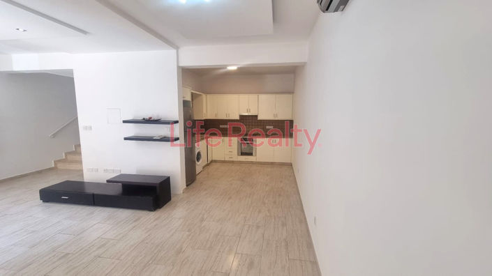 Image No.2-Appartement de 2 chambres à vendre à Agia Fyla