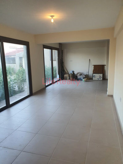 Image No.17-5 Bed House for sale