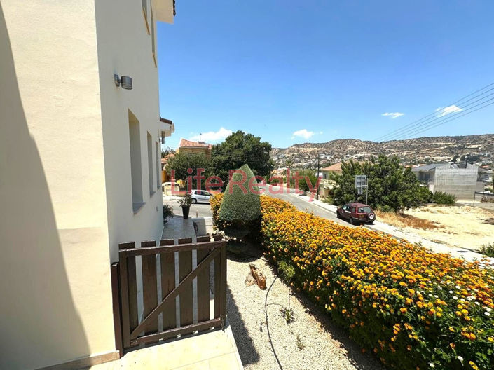 Image No.14-3 Bed House for sale