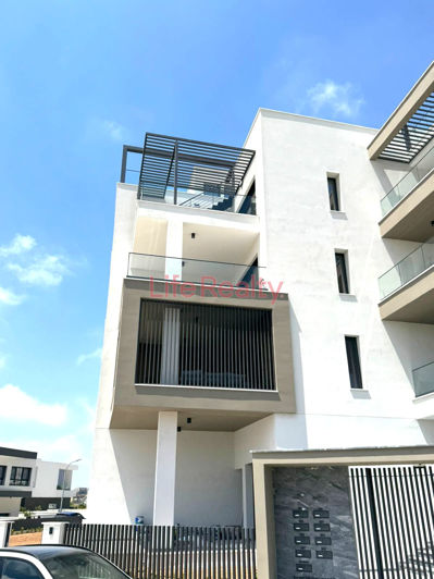 Image No.28-3 Bed Apartment for sale