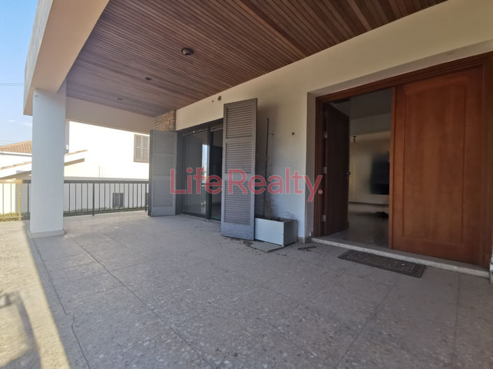 Image No.8-4 Bed House for sale