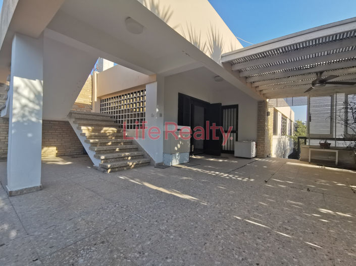 Image No.9-4 Bed House for sale