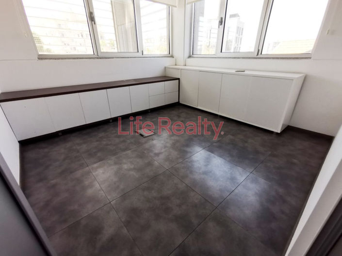 Image No.6-Commercial à vendre à Limassol