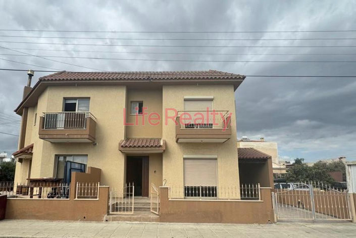 Image No.1-3 Bed House for sale