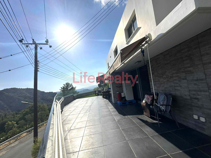 Image No.25-4 Bed House for sale