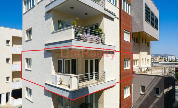 Image No.1-Appartement de 2 chambres à vendre à Mesa Geitonia