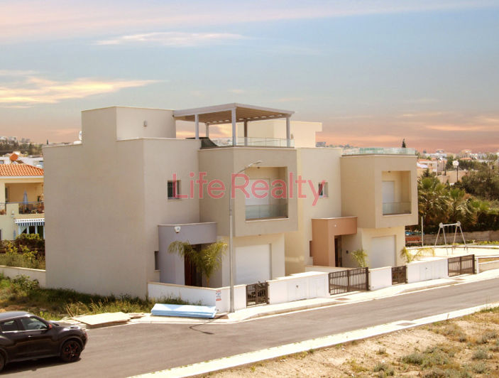 Image No.1-2 Bed House for sale